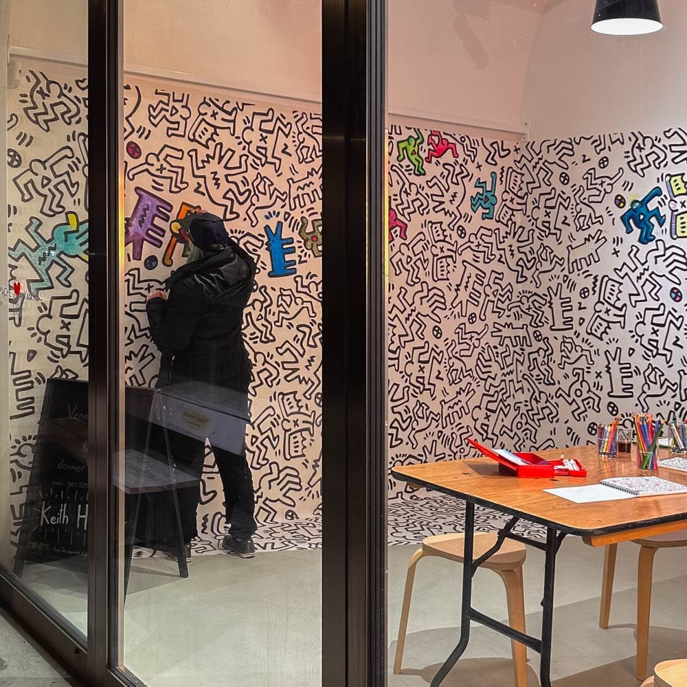 caran d'ache,lausanne,autocollants,papier peint,interactif,l'Art pour tous,espace créatif,exposition,collection,Keith Haring,plateforme 10